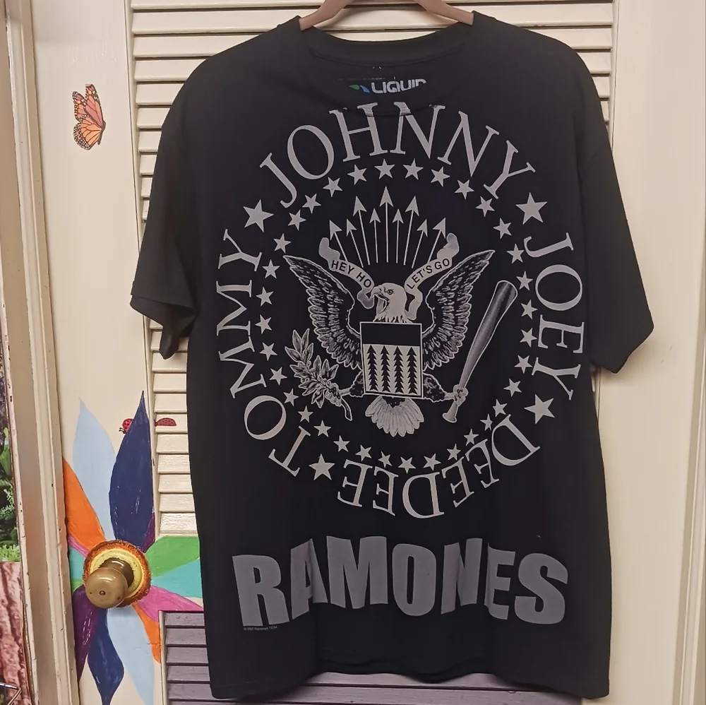 Ramones tshirt - Picture 1 of 1